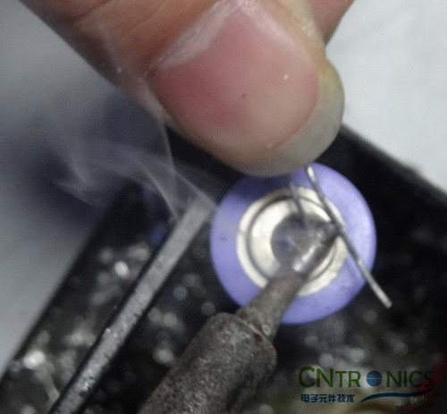 達(dá)人創(chuàng)意DIY：無(wú)線(xiàn)2.4G音頻收發(fā)器