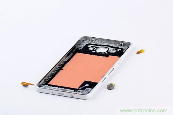 拆解狂魔荼毒新機三星金屬Galaxy A5，看槽點在何方？