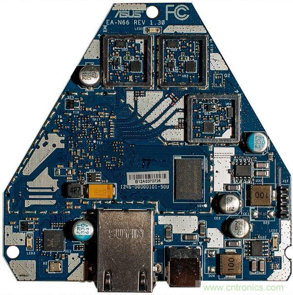 圖2：PCB為藍色的v1.3版本。