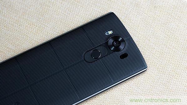 業界良心 LG V10 評測:剛毅、冷峻，不失人性化