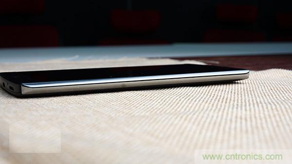 業界良心 LG V10 評測:剛毅、冷峻，不失人性化