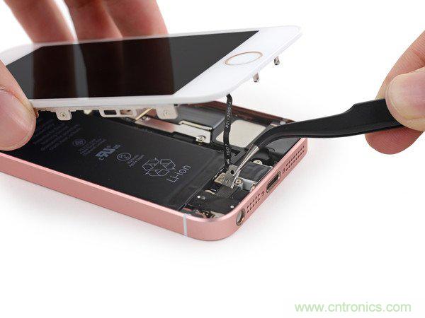 有什么地方沒有變?iPhone SE真機拆解