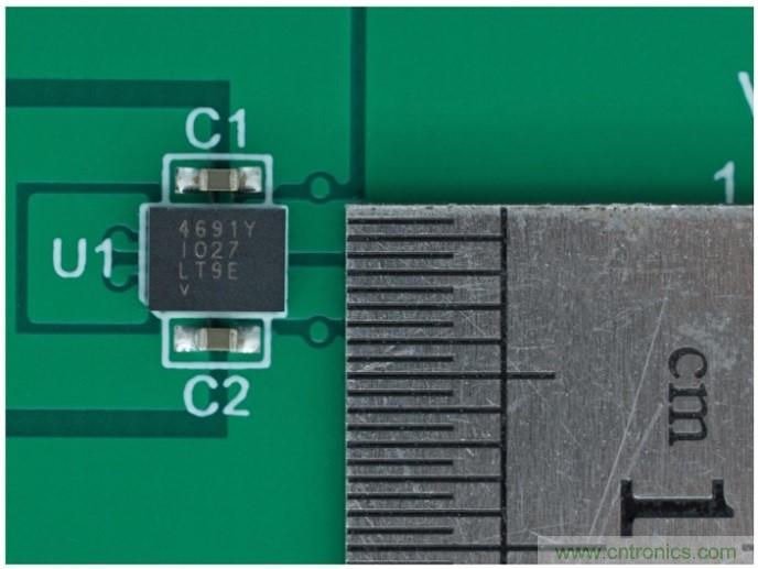 3.6V輸入、雙路輸出&micro;Module降壓穩(wěn)壓器以3mm &times; 4mm小尺寸為每通道提供2A電流